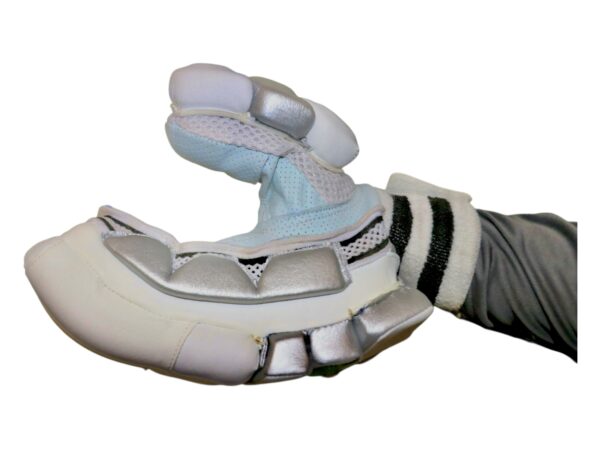 PLAYER EDITION BATTING GLOVE - Image 5