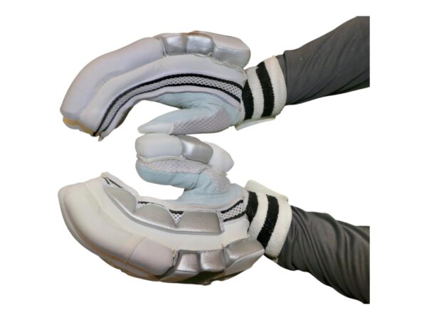 PLAYER EDITION BATTING GLOVE - Image 13