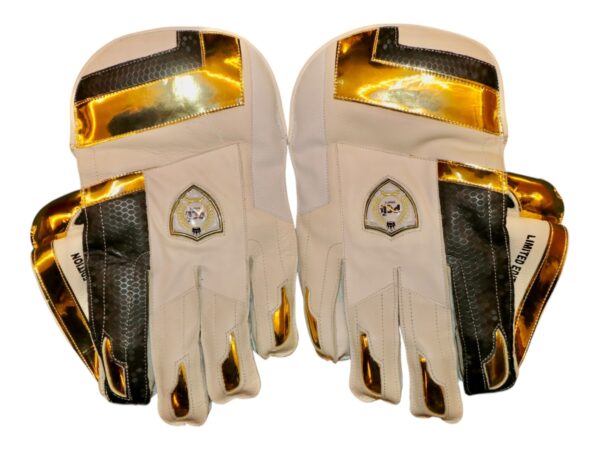 LIMITED EDITION KEEPING GLOVES - Image 2